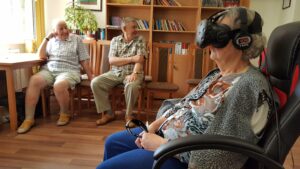 Read more about the article Okulary VR do&nbsp;wynajęcia HTC Vive w&nbsp;domu emeryta – relacja z&nbsp;wydarzenia