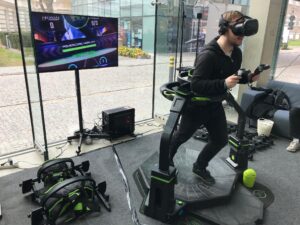 Read more about the article Atrakcje na&nbsp;event: gogle VR do&nbsp;wynajęcia i&nbsp;bieżnia VR Virtuix Omni