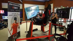 Read more about the article Symulator rajdowy VR i&nbsp;symulator wyścigowy wynajem