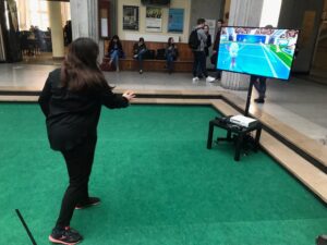 Read more about the article Konsole, gogle VR, bieżnia Virtuix Omni – sportowe atrakcje na&nbsp;wynajem