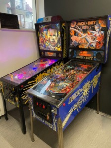 Pinball wynajem na event. atrakcje do wynajęcia na imprezy. Flipper do wynajęcia
