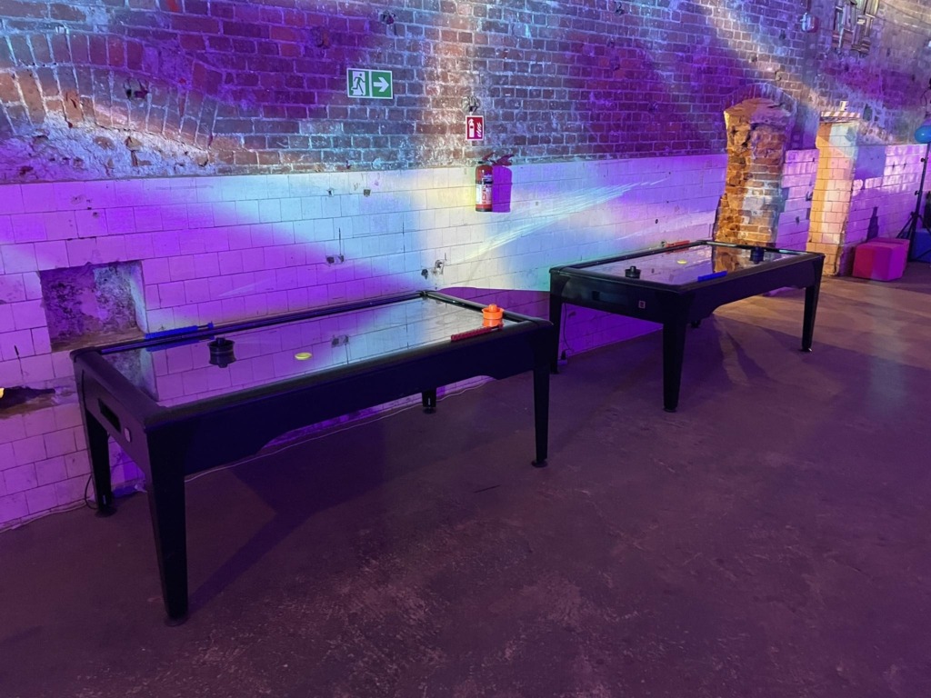 Cymbergaj wynajem na event. atrakcje zręcznościowe wynajem. Airhockey na event