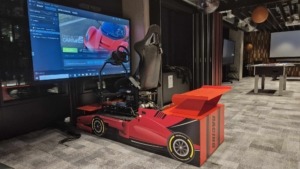 Rajdowy symulator VR na wynajem. Ruchomy symulator rajdowy na event