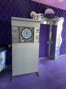 Stanowisko do gry w rzutki na event. Darty do wynajęcia