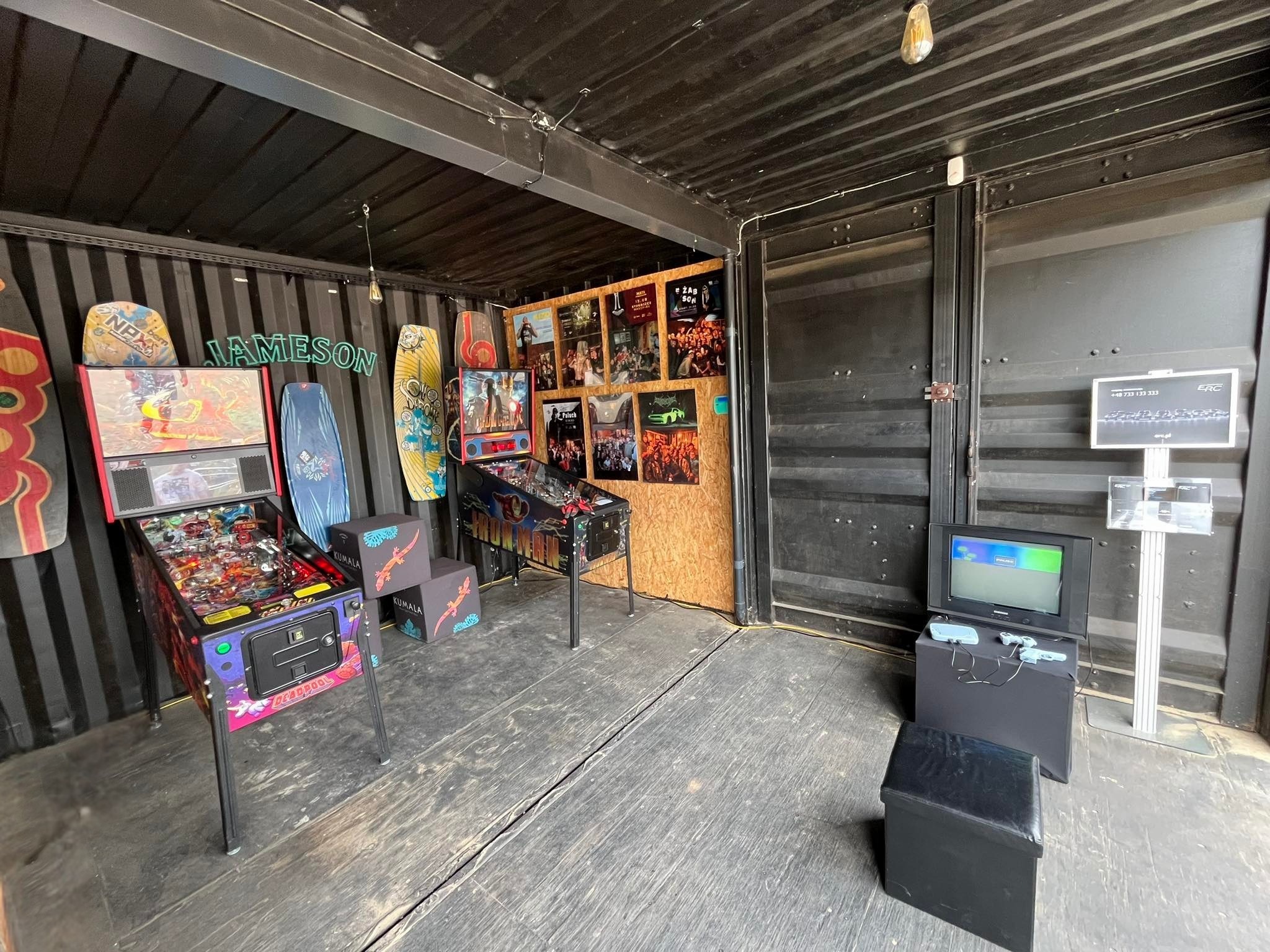 Atrakcje w stylu lat 90 na wynajem