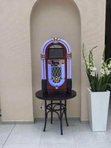 Szafa grająca do wynajęcia