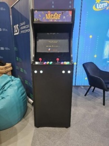 automat arcade wynajem. Retro atrakcje na wynajem.