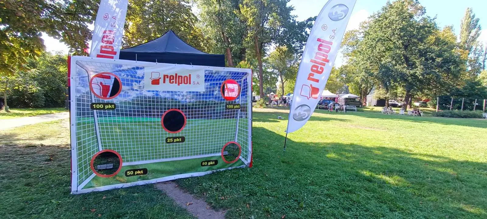 Bramka celnościowa w strefie eventowej