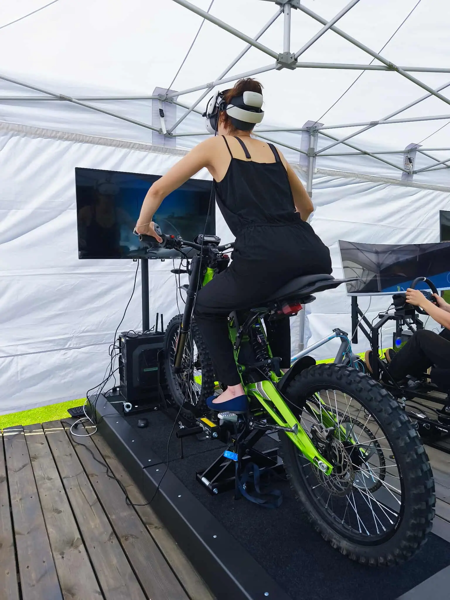 Symulator motocykla VR w strefie eventowej